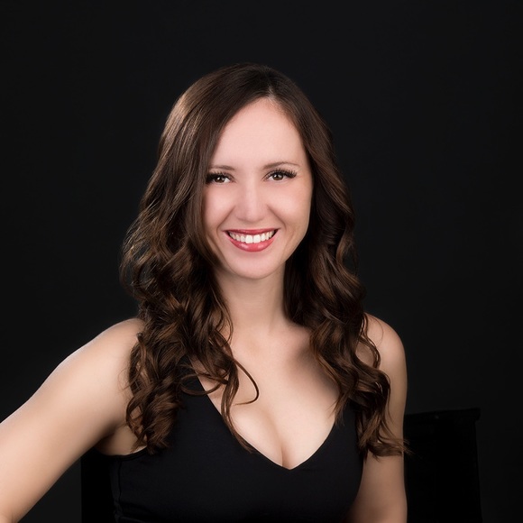 Profile Picture of Tiffany Wempen (@tiff845) on Poshmark