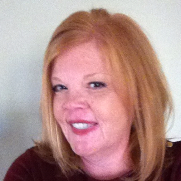 Profile Picture of Karla Kivlin (@karlak) on Poshmark