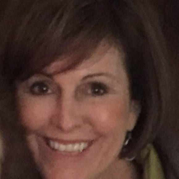 Profile Picture of Cindy England (@sbloomin) on Poshmark