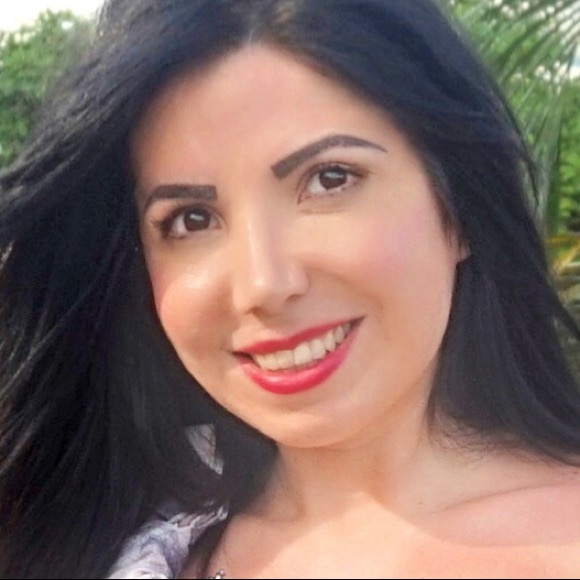 Profile Picture of Alessandra Reghimi (@amenalexa) on Poshmark