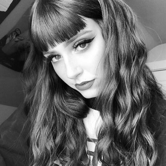 Profile Picture of Hope Crider (@kindapanda) on Poshmark