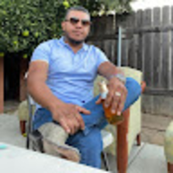 Profile Picture of Raul Solorio (@raulsolorio500) on Poshmark