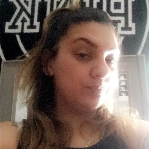 Profile Picture of Maryann Coduto (@sweetsuffe) on Poshmark