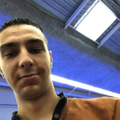 Profile Picture of Jeremy Laroche (@jereml86) on Twitter