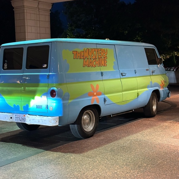 Profile Picture of Chris Vaughan (@cvaughan76) on Poshmark