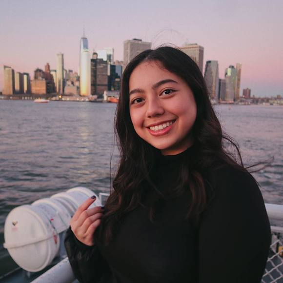 Profile Picture of Sam Maronilla (@sammaronilla) on Poshmark