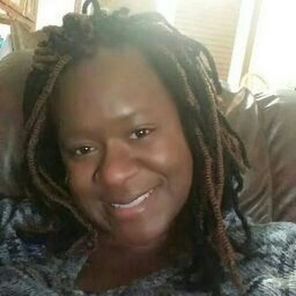 Ranarta Mack - Poshmark Profile Picture of Ranarta Mack (@ranartamack) on Poshmark