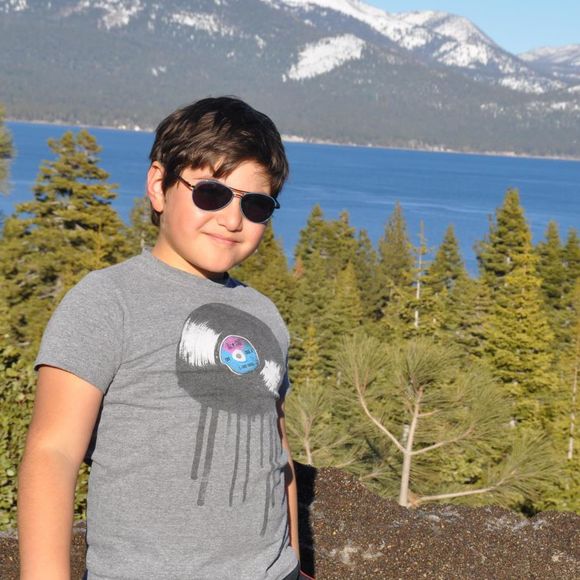 Profile Picture of Atrin Norouzi (@atrinnorouzi) on Poshmark