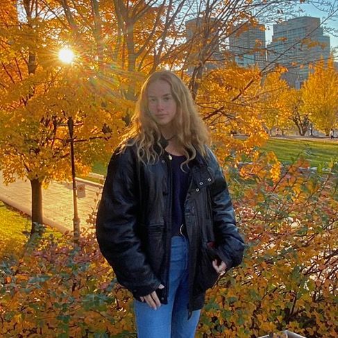 Profile Picture of alizeperrier (@alizeperrier) on Tiktok