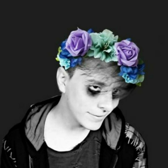 Profile Picture of Sabrina Trimble (@xxwhoagainxx) on Poshmark