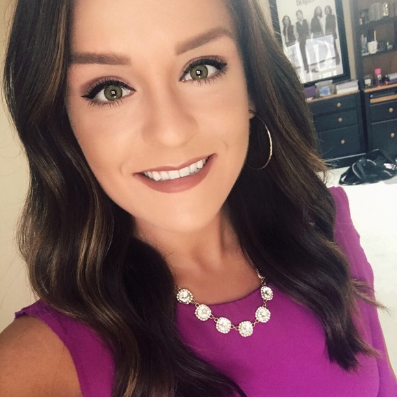 Profile Picture of Brianna Godejohn (@briannagoodie14) on Poshmark