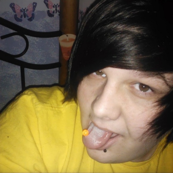 Profile Picture of Steven Weiss (@stevenweiss16) on Poshmark