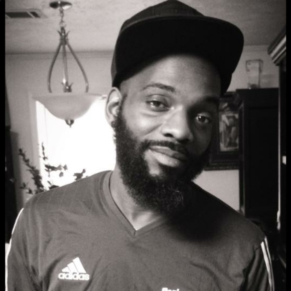 Profile Picture of Conley Holmes (@kingme444) on Poshmark