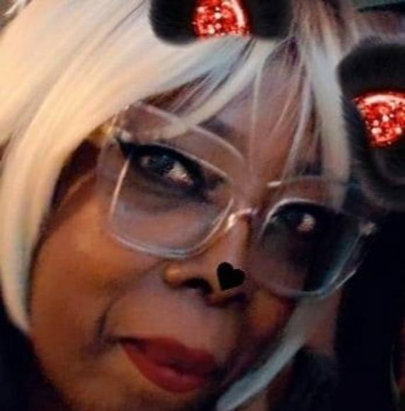 Profile Picture of Gloria Mitchell (@gloriamitche305) on Poshmark