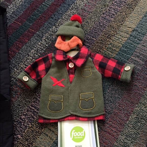 Nicole Delorme - Poshmark Profile Picture of Nicole Delorme (@ndelorme001) on Poshmark