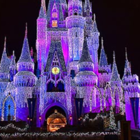 Profile Picture of Jenna Pyles (@jennapyles) on Poshmark