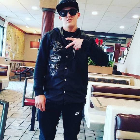 Profile Picture of Kyle Partin (@blakepartin2001) on Poshmark