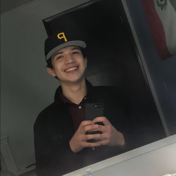 Profile Picture of Octavio Camacho (@camachito700) on Poshmark