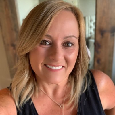 Profile Picture of Chris Carothers (@MissChris726) on Twitter