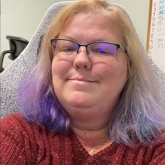 Profile Picture of Tracie Rennolds (@tracie_95014) on Poshmark