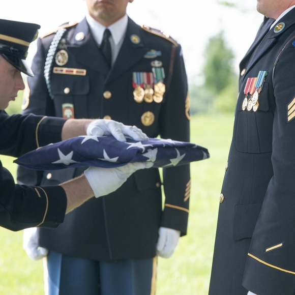 Profile Picture of Tammy Farris lazinsky (@empd3227) on Poshmark