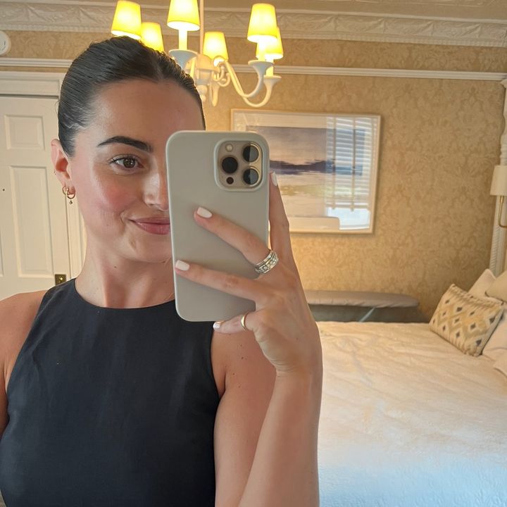 Profile Picture of devon hawkinson (@devonhawkinson) on Tiktok