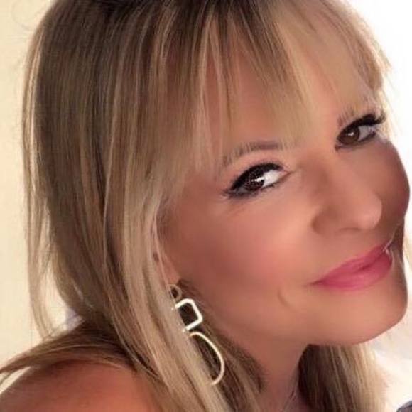 Profile Picture of Laura Leblanc (@lauraslp1) on Poshmark