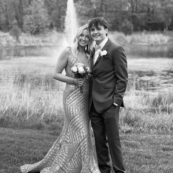 Camryn Litka - Poshmark Profile Picture of Camryn Litka (@camryn122) on Poshmark