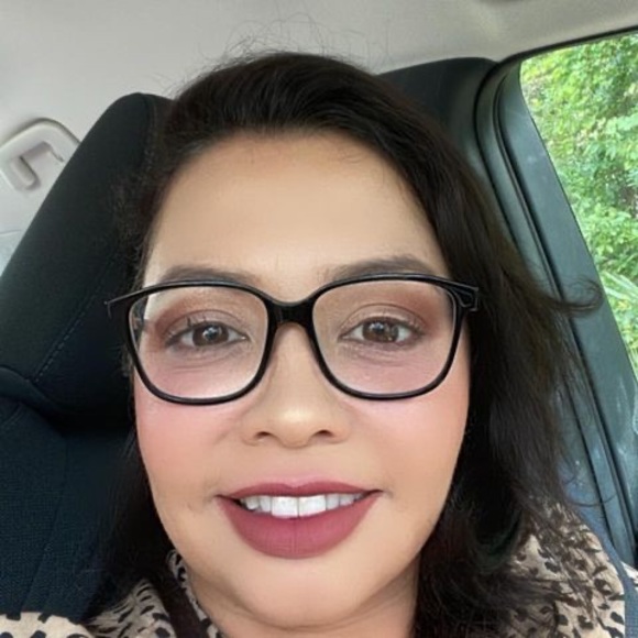Profile Picture of Janet Villanueva (@janneett_41) on Poshmark
