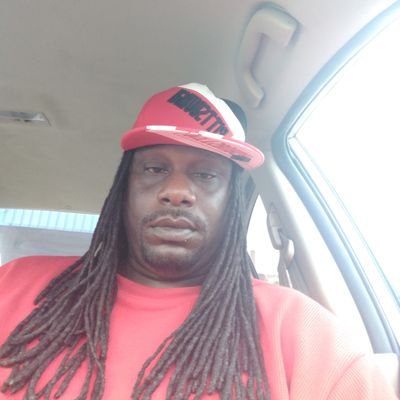 Profile Picture of Larry Skinner (@larrysk23045816) on Twitter