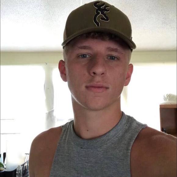 Profile Picture of Justin Dillard (@dillardlee34) on Poshmark