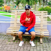 Profile Picture of  Daniel Santi (@CaledDanielSantiTapuy) on Youtube