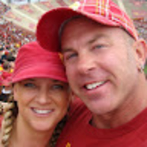 Profile Picture of Kim Ledgerwood (@surfmonkey224) on Poshmark