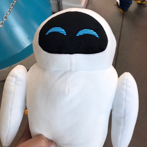 Profile Picture of Michael Obregon (@obekobe93) on Poshmark