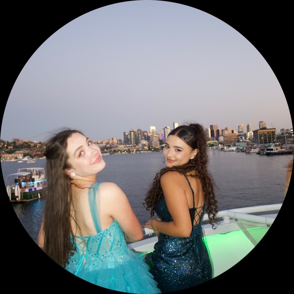 Profile Picture of Abby Leinweber (@abbyleinweber) on Poshmark