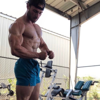 Profile Picture of Matt Bernard (@Ice31Era) on Twitter
