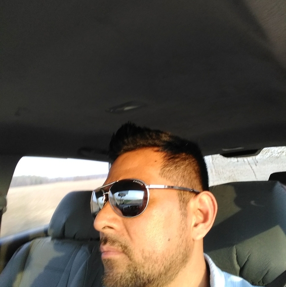 Profile Picture of Arturo Trujillo (@arturotrujillo) on Poshmark