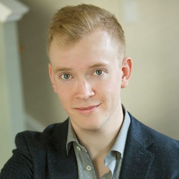 Profile Picture of Robert Macdonald (@rob88mac) on Poshmark