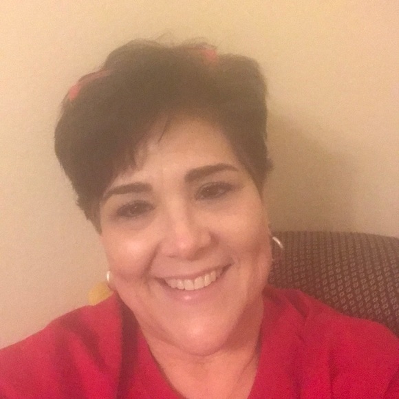 Profile Picture of Monica Alexander (@mon64gon) on Poshmark