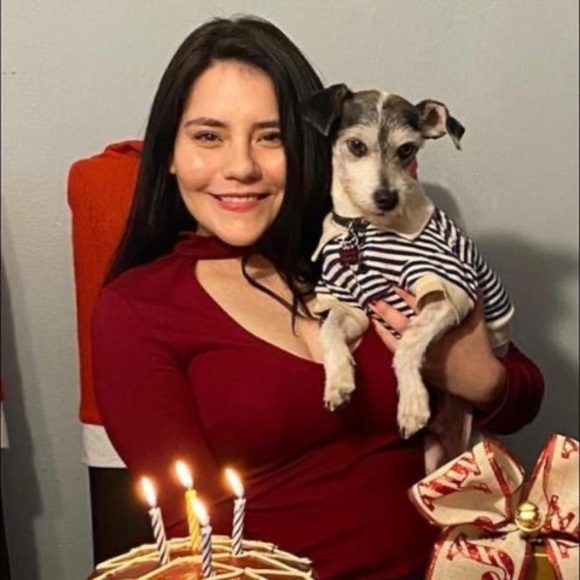 Profile Picture of Bree Lopez (@brisa_rgl1) on Poshmark