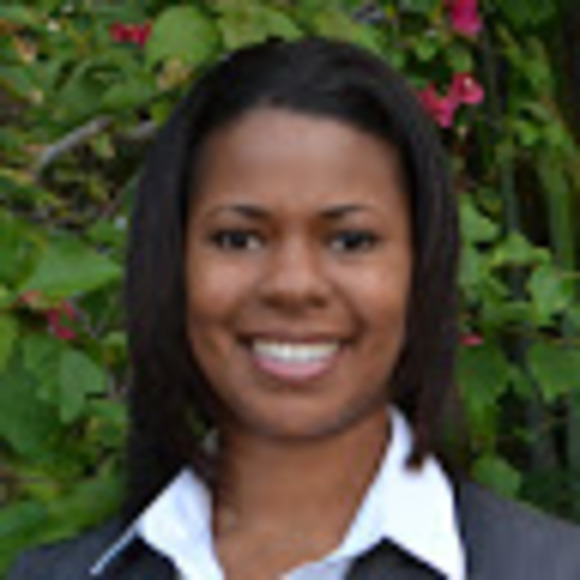 Profile Picture of Danielle Spradley (@dspradley24) on Poshmark