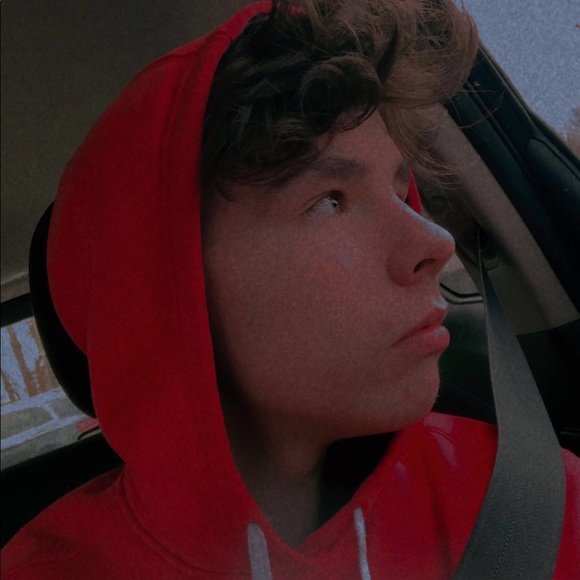 Profile Picture of James Swanson (@jamesswanson170) on Poshmark