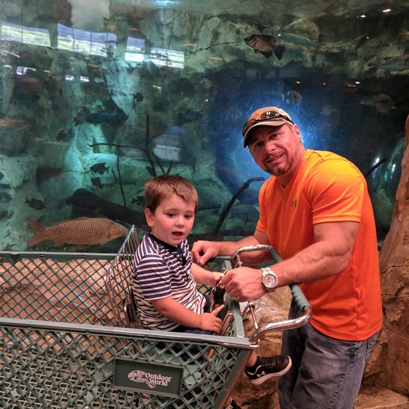 Profile Picture of Jerry Lashley (@jwlash) on Poshmark