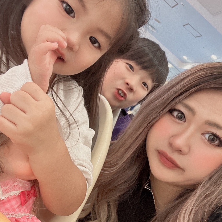 Profile Picture of Eripon (@eripon74) on Tiktok