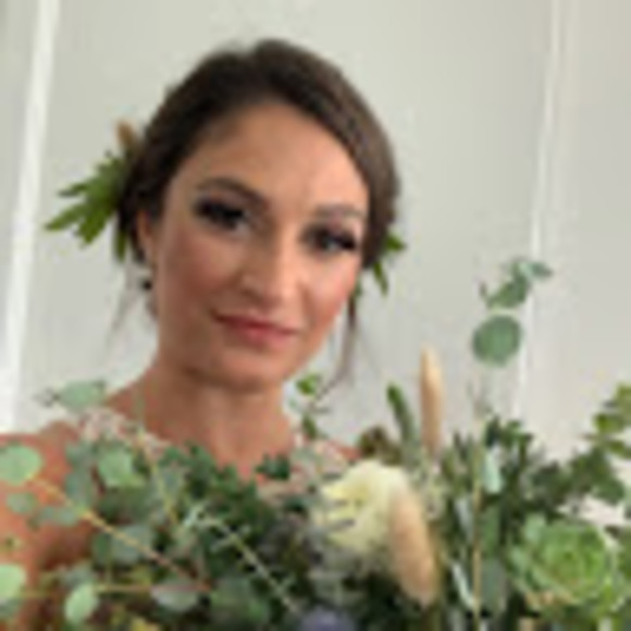 Profile Picture of Jessica Barone mcginn (@jessmcginn) on Poshmark