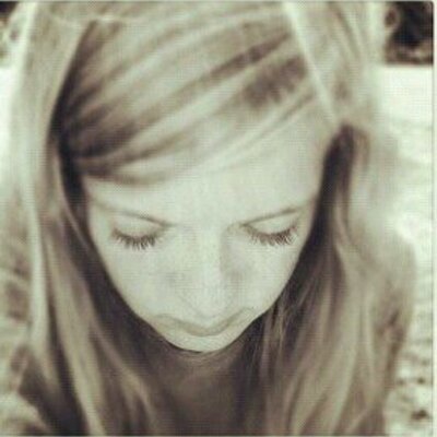 Profile Picture of Anne Van Den Hooven (@Anne_vd_Hooven) on Twitter