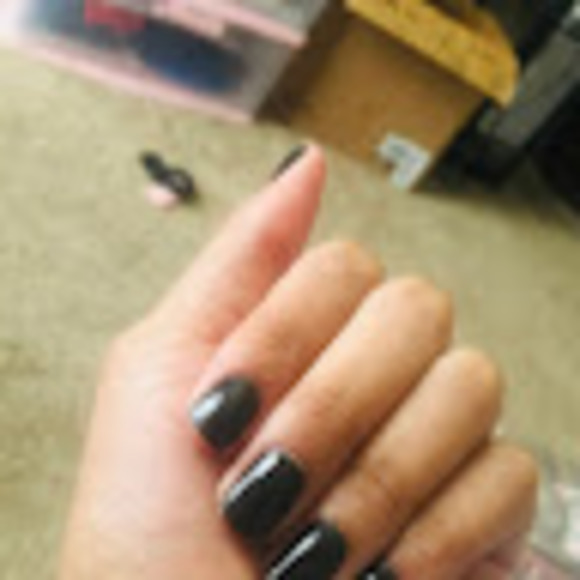 Brookie Sheilds - Poshmark Profile Picture of Brookie Sheilds (@brookiesheilds) on Poshmark