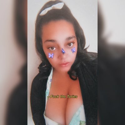 Profile Picture of Hunnybee 🥰 (@LiLeiLou) on Twitter