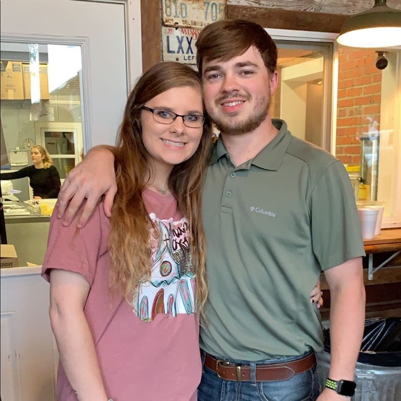 Profile Picture of Katelyn Ross (@katelynross_11) on Poshmark