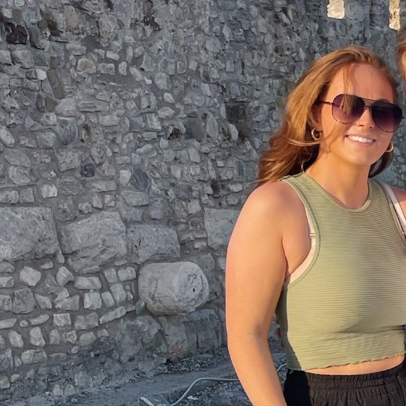 Profile Picture of Michaela Lamonica (@michaeelaa133) on Poshmark